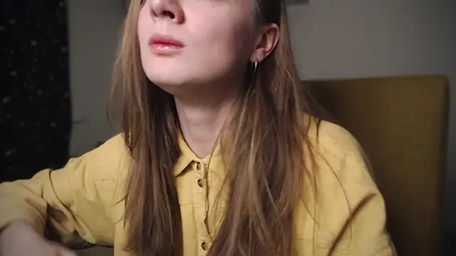 Snapshot of mollytuck chatting on 02/16/25, 03:59 mollytuck online show from 02/16/25, 03:59