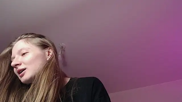 Snapshot of mollytuck chatting on 02/22/25, 06:30 mollytuck online show from 02/22/25, 06:30