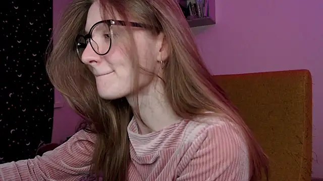 Snapshot of mollytuck chatting on 02/23/25, 02:14 mollytuck online show from 02/23/25, 02:14