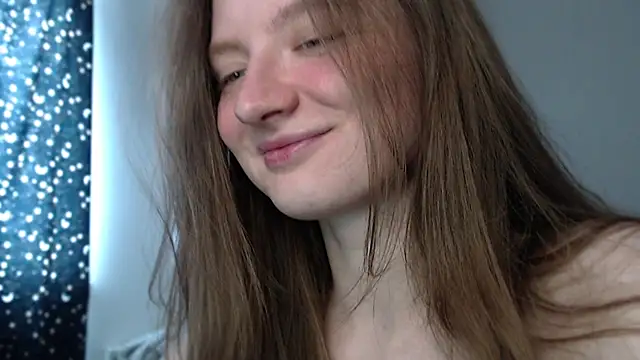 Snapshot of mollytuck chatting on 03/02/25, 09:31 mollytuck online show from 03/02/25, 09:31