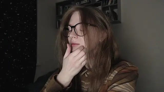 Snapshot of mollytuck chatting on 03/05/25, 03:29 mollytuck online show from 03/05/25, 03:29