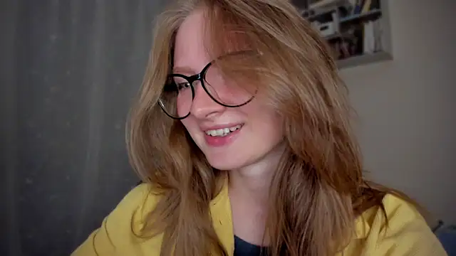 Snapshot of mollytuck chatting on 09/09/25, 04:17 mollytuck online show from 09/09/25, 04:17