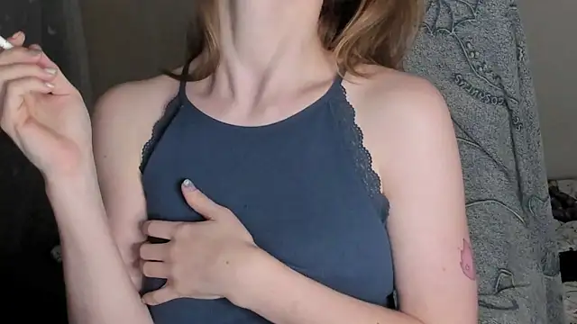 Snapshot of mollytuck chatting on 09/12/25, 04:40 mollytuck online show from 09/12/25, 04:40