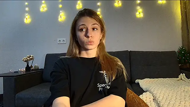 LovelyKatea online show from 12/28/24, 02:42