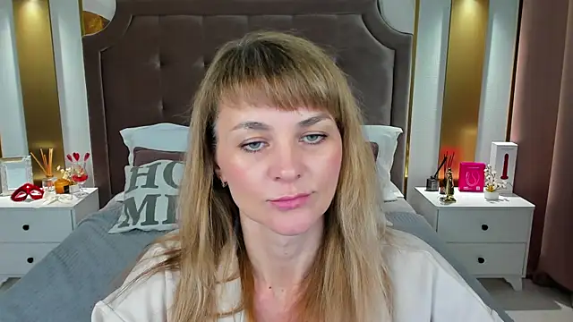 annasimonsj online show from 04/13/26, 01:11