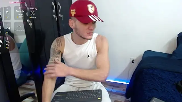 Snapshot of ramseesh chatting on 12/23/25, 04:54 ramseesh online show from 12/23/25, 04:54