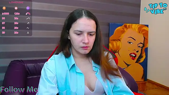 iris nikhols online show from 10/28/25, 03:54