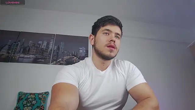 Arilas  online show from 11/21/25, 07:29