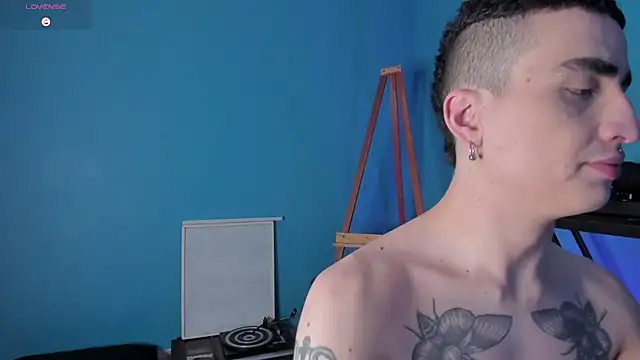 syd onfire online show from 11/21/25, 07:01