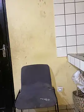 Snapshot of vannycov chatting on 09/27/25, 10:15 vannycov online show from 09/27/25, 10:15