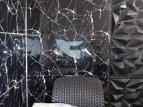 Snapshot of MissKeanna chatting on 12/17/24, 11:59 MissKeanna online show from 12/17/24, 11:59