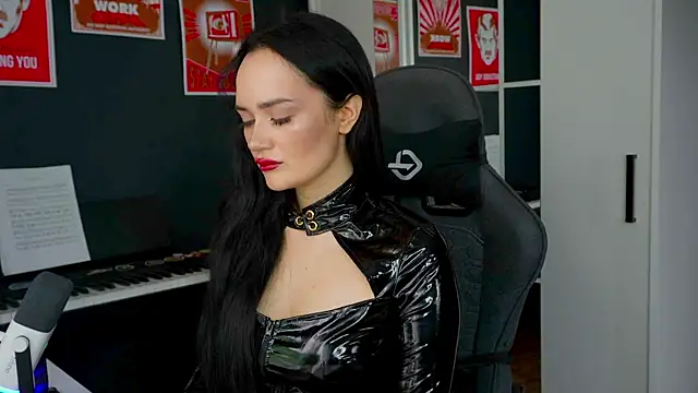 QueenAliss online show from 09/13/25, 03:28