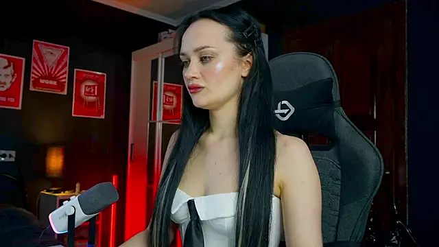 QueenAliss online show from 01/11/26, 07:13