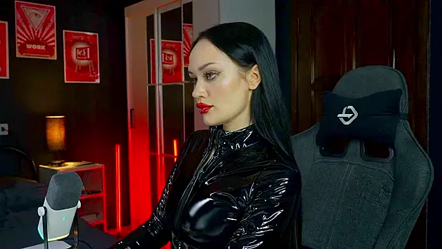 QueenAliss online show from 02/07/26, 08:29