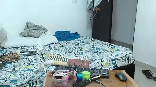 Snapshot of -Anarka- chatting on 02/05/26, 07:29 -Anarka- online show from 02/05/26, 07:29