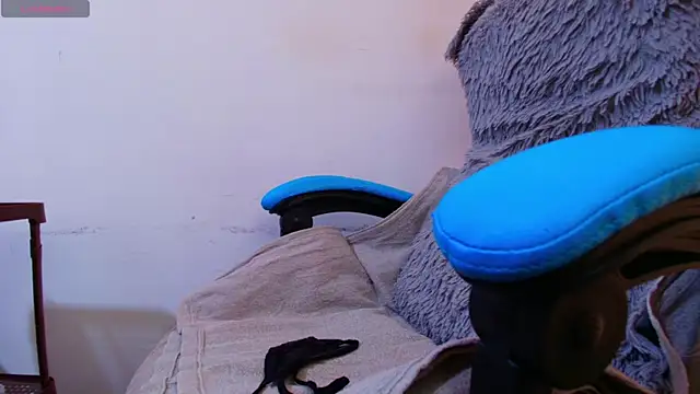 klylls squirt  online show from 06/01/26, 07:15