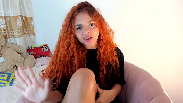 Snapshot of ValienteGirl_ chatting on 01/02/25, 02:02 ValienteGirl  online show from 01/02/25, 02:02