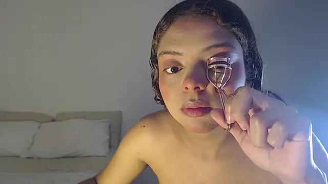 ValienteGirl  online show from 02/02/26, 02:43