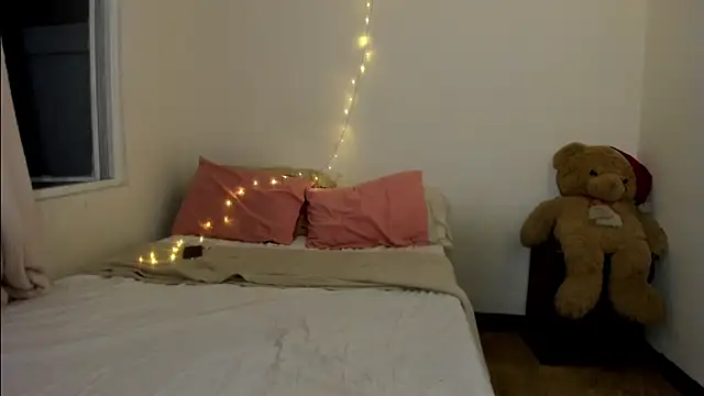 ValienteGirl  online show from 05/08/26, 03:45