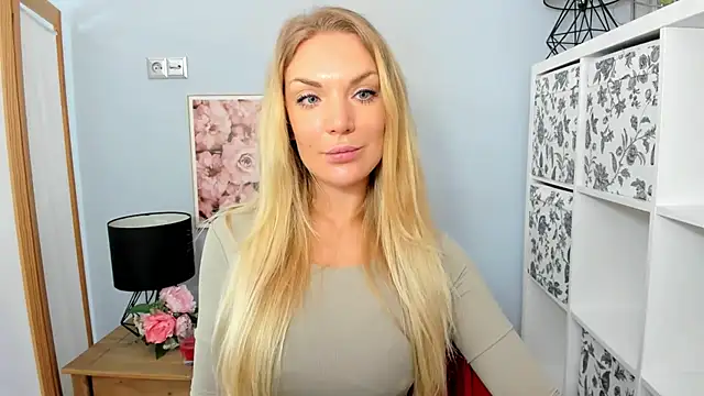 Snapshot of AulloraHoney chatting on 01/27/25, 06:41 AulloraHoney online show from 01/27/25, 06:41