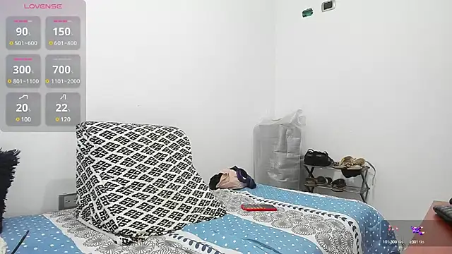 Snapshot of perla_jeff chatting on 03/18/25, 10:15 perla jeff online show from 03/18/25, 10:15