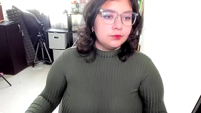 aika-dreams online show from 11/14/25, 01:10