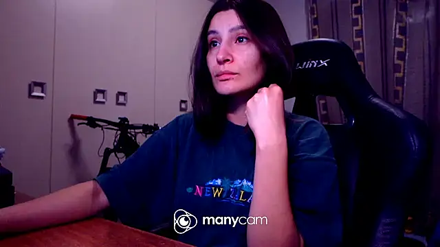 Snapshot of GodlyTheia chatting on 03/14/25, 04:40 GodlyTheia online show from 03/14/25, 04:40