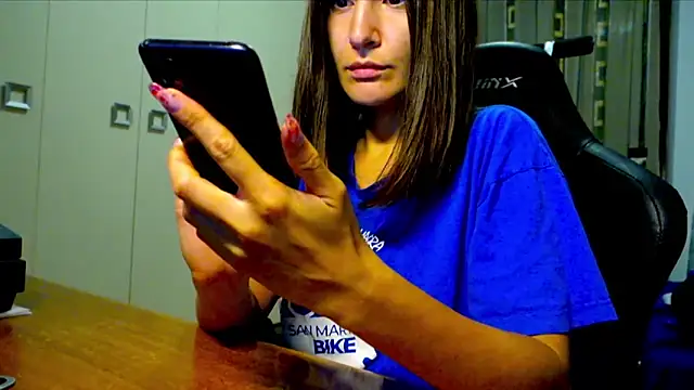 Snapshot of GodlyTheia chatting on 09/24/25, 08:01 GodlyTheia online show from 09/24/25, 08:01