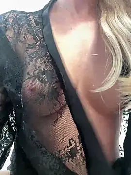 CutieEmy online show from 04/10/26, 02:33