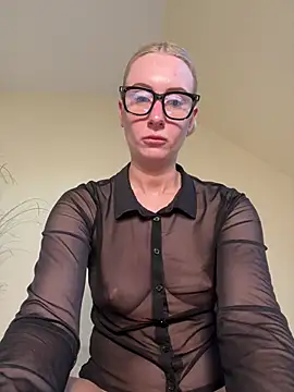 CutieEmy online show from 05/24/26, 03:17