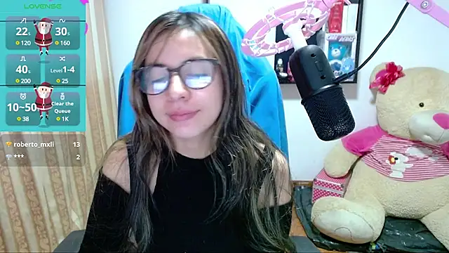 Snapshot of Maggie_Fox3 chatting on 12/27/24, 03:31 Maggie Fox3 online show from 12/27/24, 03:31