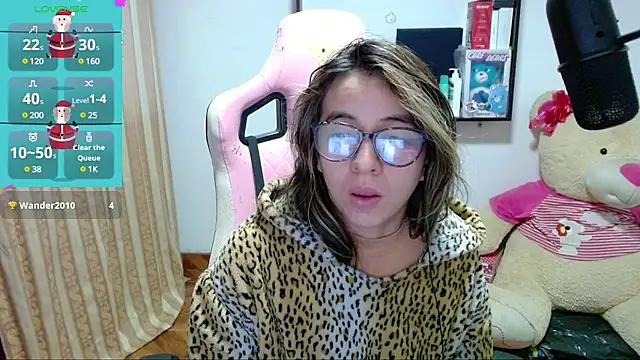Snapshot of Maggie_Fox3 chatting on 12/28/24, 03:37 Maggie Fox3 online show from 12/28/24, 03:37
