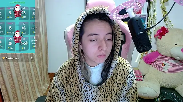 Snapshot of Maggie_Fox3 chatting on 01/01/25, 01:26 Maggie Fox3 online show from 01/01/25, 01:26