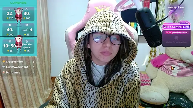 Snapshot of Maggie_Fox3 chatting on 01/01/25, 04:29 Maggie Fox3 online show from 01/01/25, 04:29