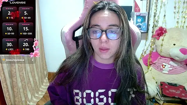 Snapshot of Maggie_Fox3 chatting on 01/30/25, 01:22 Maggie Fox3 online show from 01/30/25, 01:22