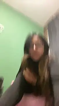 Maggie Fox3 online show from 04/18/26, 03:32