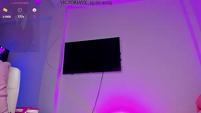 Snapshot of VictoriaVX chatting on 01/16/25, 04:17 VictoriaVX online show from 01/16/25, 04:17