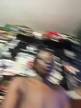 karinacortes online show from 12/15/25, 12:04