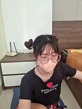 Snapshot of HinaLovely chatting on 01/09/25, 04:41 HinaLovely online show from 01/09/25, 04:41