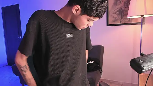 Varya Ferreira online show from 02/04/26, 02:28