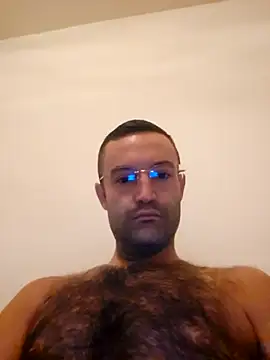 Snapshot of enricso chatting on 10/31/25, 08:48 enricso online show from 10/31/25, 08:48