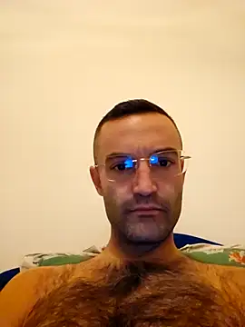 Snapshot of enricso chatting on 11/13/25, 09:41 enricso online show from 11/13/25, 09:41