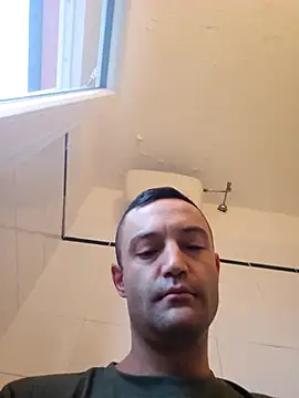 Snapshot of enricso chatting on 04/14/26, 05:02 enricso online show from 04/14/26, 05:02