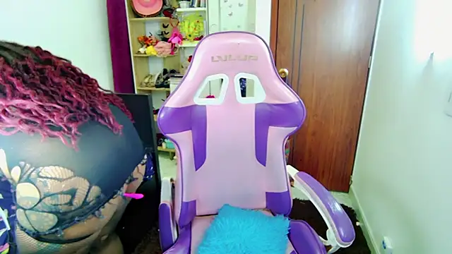 Naasha  online show from 02/09/25, 07:49