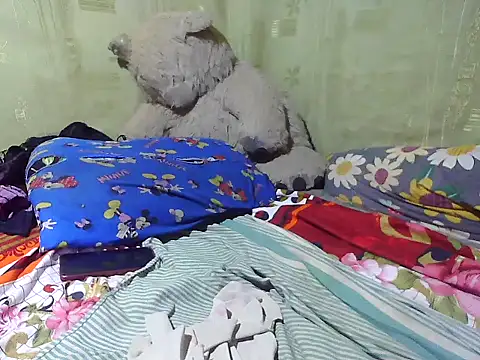 Alora-shine online show from 03/23/25, 07:31