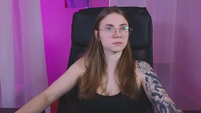  AnnaStark  online show from 01/18/25, 08:30