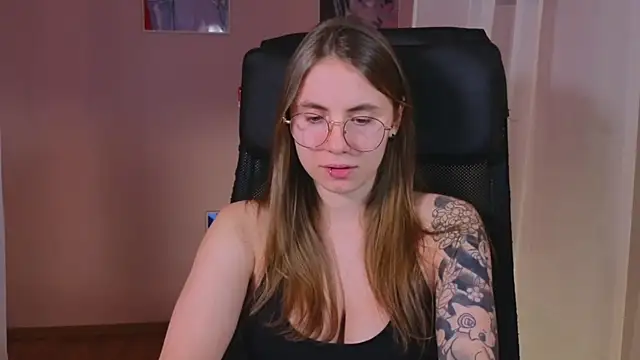  AnnaStark  online show from 02/19/25, 08:31