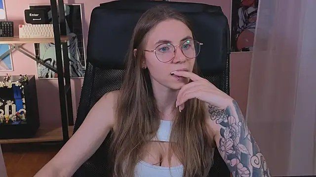  AnnaStark  online show from 09/20/25, 07:15