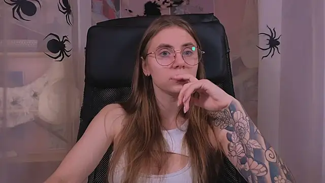  AnnaStark  online show from 11/01/25, 08:11