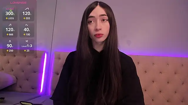 NickieRainer online show from 02/06/25, 10:37